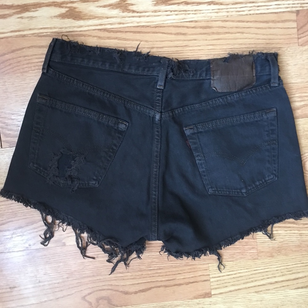 SOLD Urban Outfitters black denim Levi’s shorts 🏰